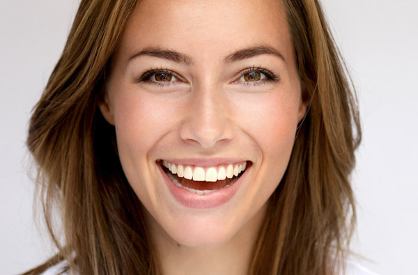 Beautiful woman smiling at Lakewood Dental Arts in Lakewood,CA